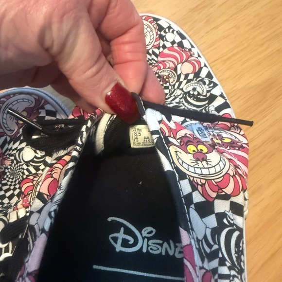 Vans Disney Cheshire Cat lace up. EUC - Picture 4 of 7